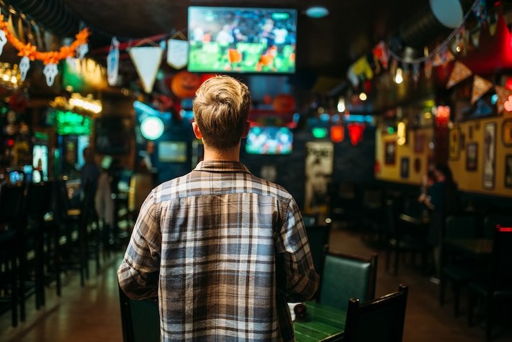 Pengguna menikmati hiburan kasino langsung dari perangkat mobile dengan privasi dan fitur lengkap